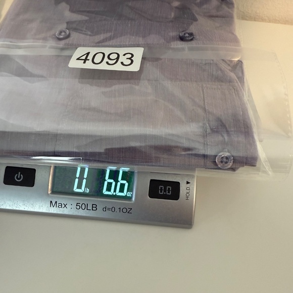 Travis Mathew Shirt Men Large Purple Button Up Short Sleeves Lightweight Preppy - Picture 9 of 9